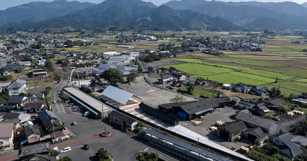 湯前駅レールウィング