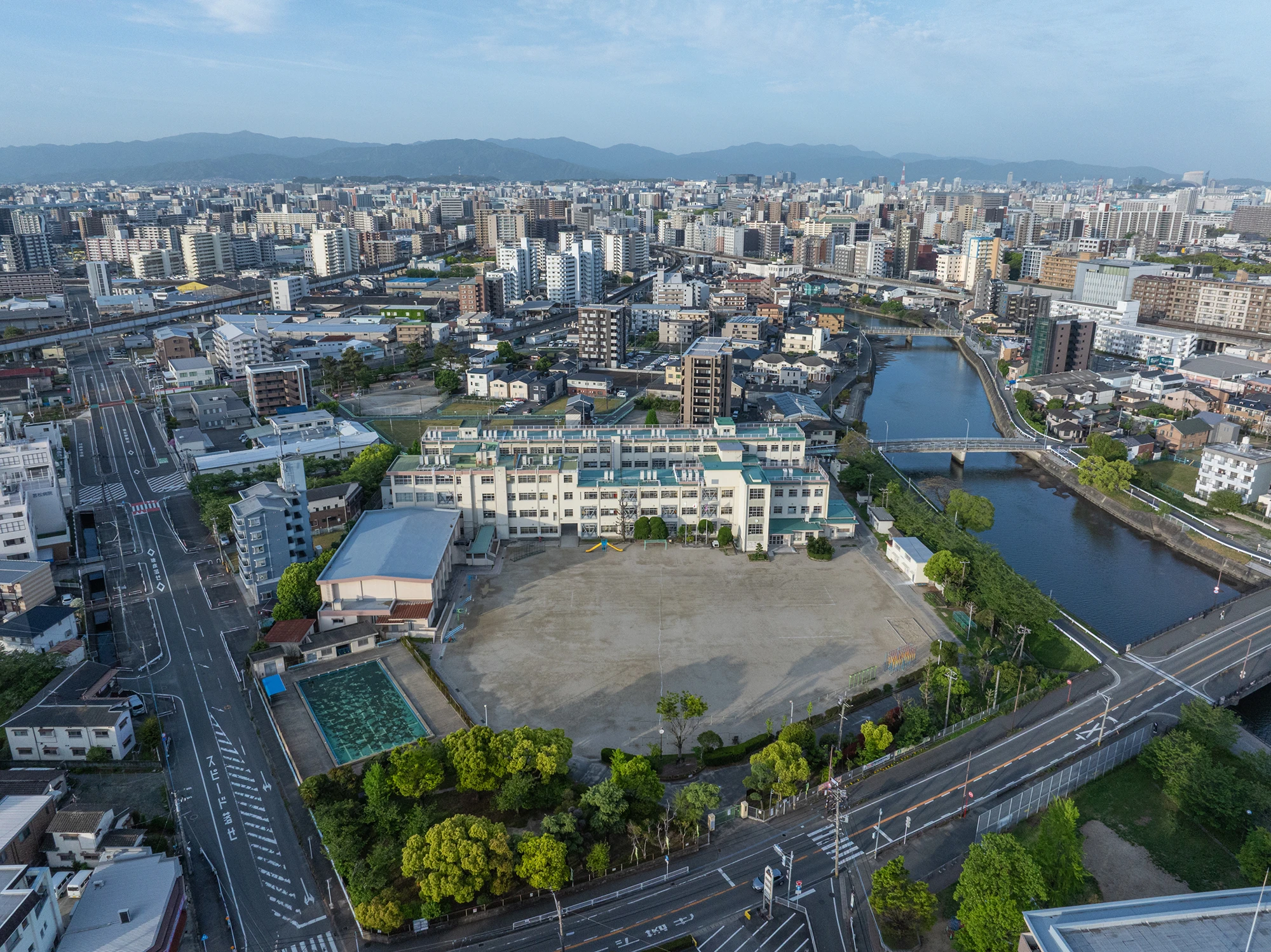 筥松小学校